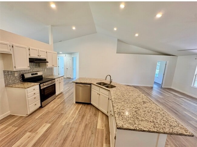 Building Photo - 1101 Ravenswood Dr