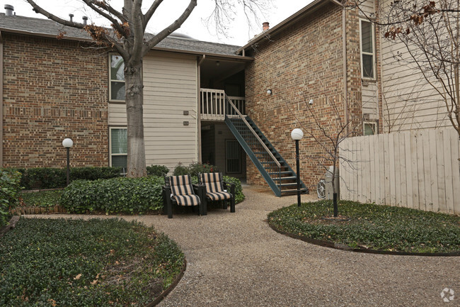 Building Photo - Cedarmont Apartments