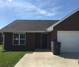 Building Photo - 1532 Hills Chapel Rd