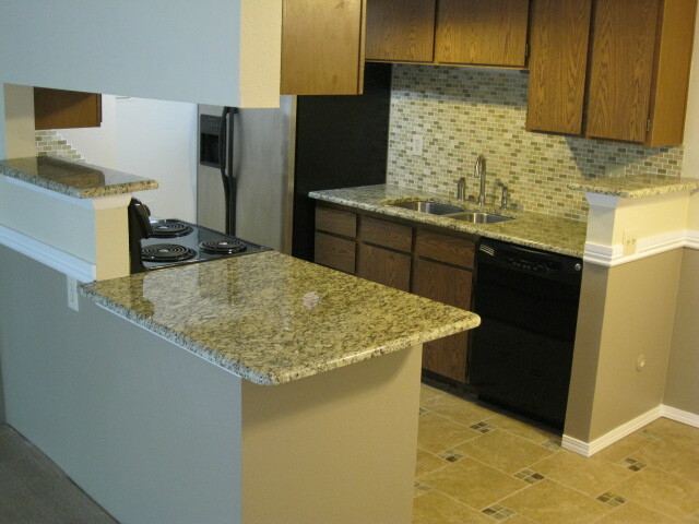 Kitchen, stainless steel appliance, granite counters - 14152 E Colorado Dr