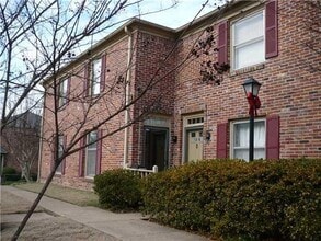 Building Photo - 1214 Bristol Dr