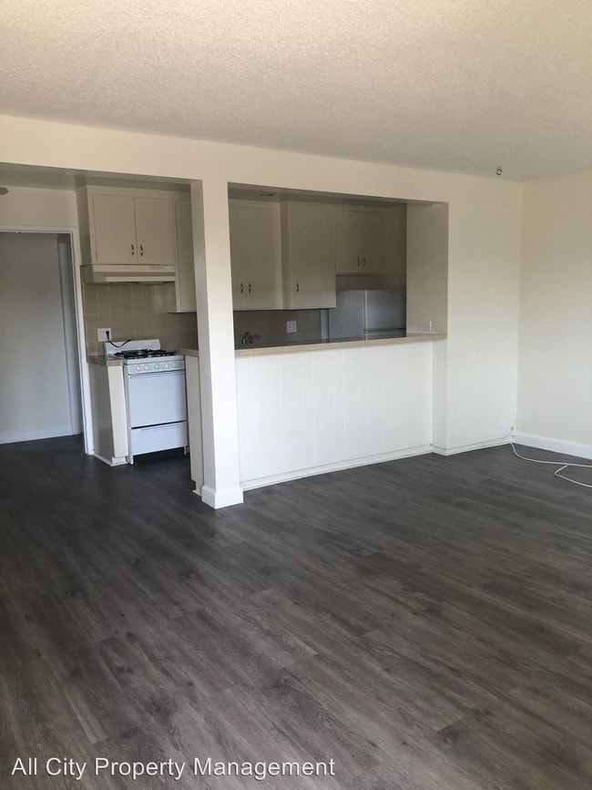 Building Photo - 18205 Grevillea Ave