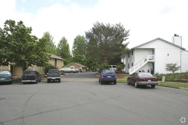 Building Photo - 12130 SW Gingham Ln
