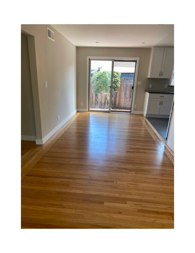 Foto del edificio - 2065 Oakwood Dr