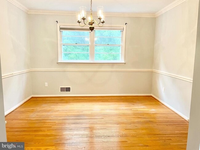 Building Photo - 13618 Smallwood Ct