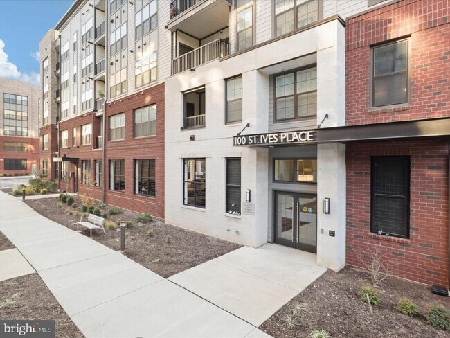 Foto del edificio - 100 St Ives Pl