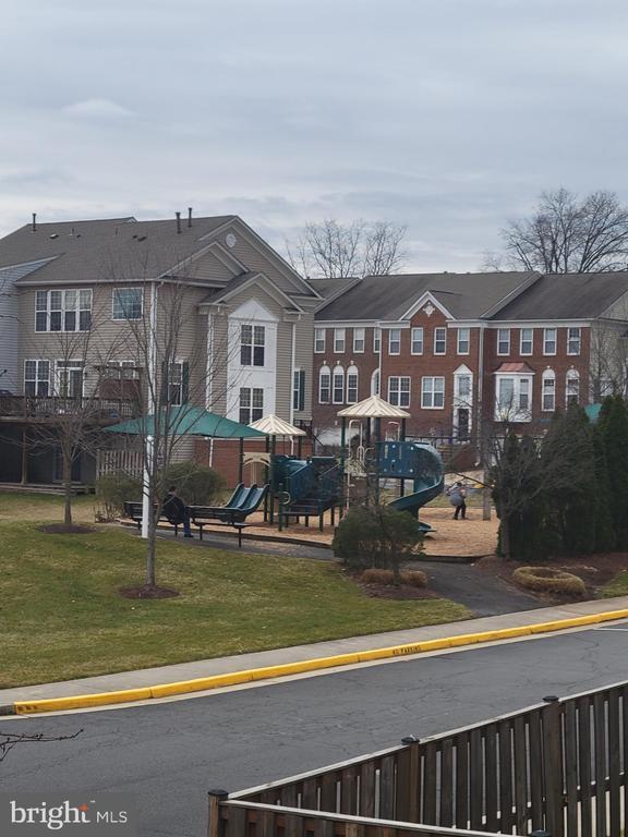 22671 Lamoreaux Landing Square, Ashburn, VA 20148 Townhome Rentals in