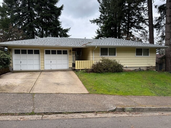 Updated 2 bedroom 1 bathroom house in Eugene! - Updated 2 bedroom 1 bathroom house in Eugene!