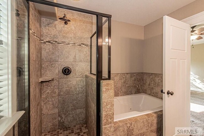 Foto del edificio - 2222 Cobblefield Way