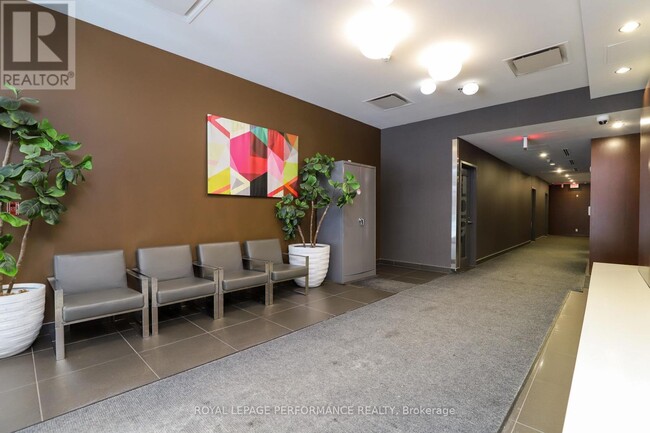 Building Photo - 340 McLeod St