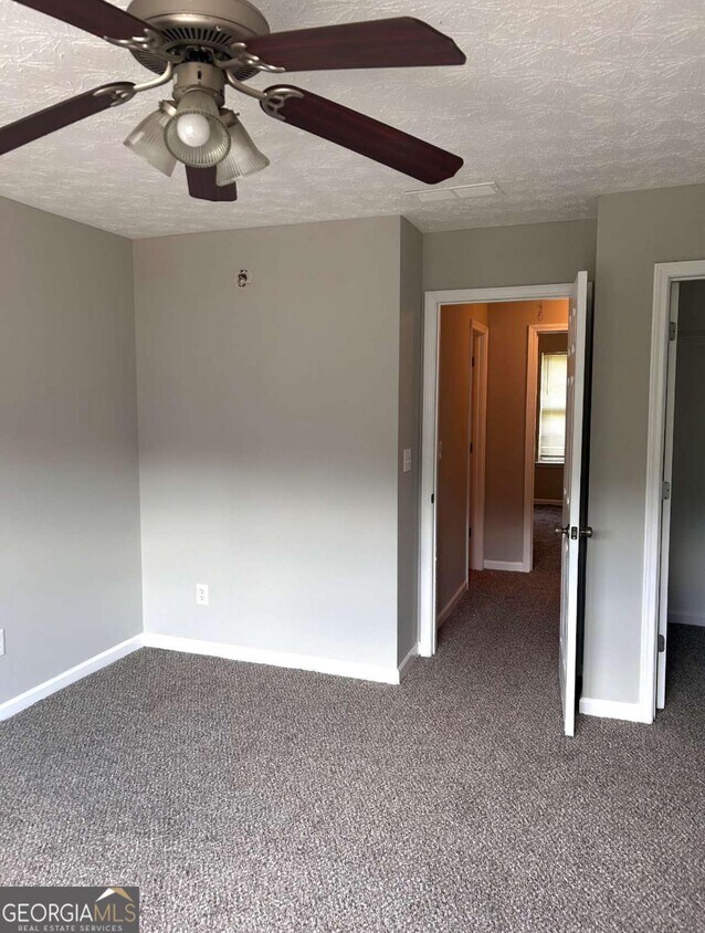 Foto principal - 1751 Carrington Dr