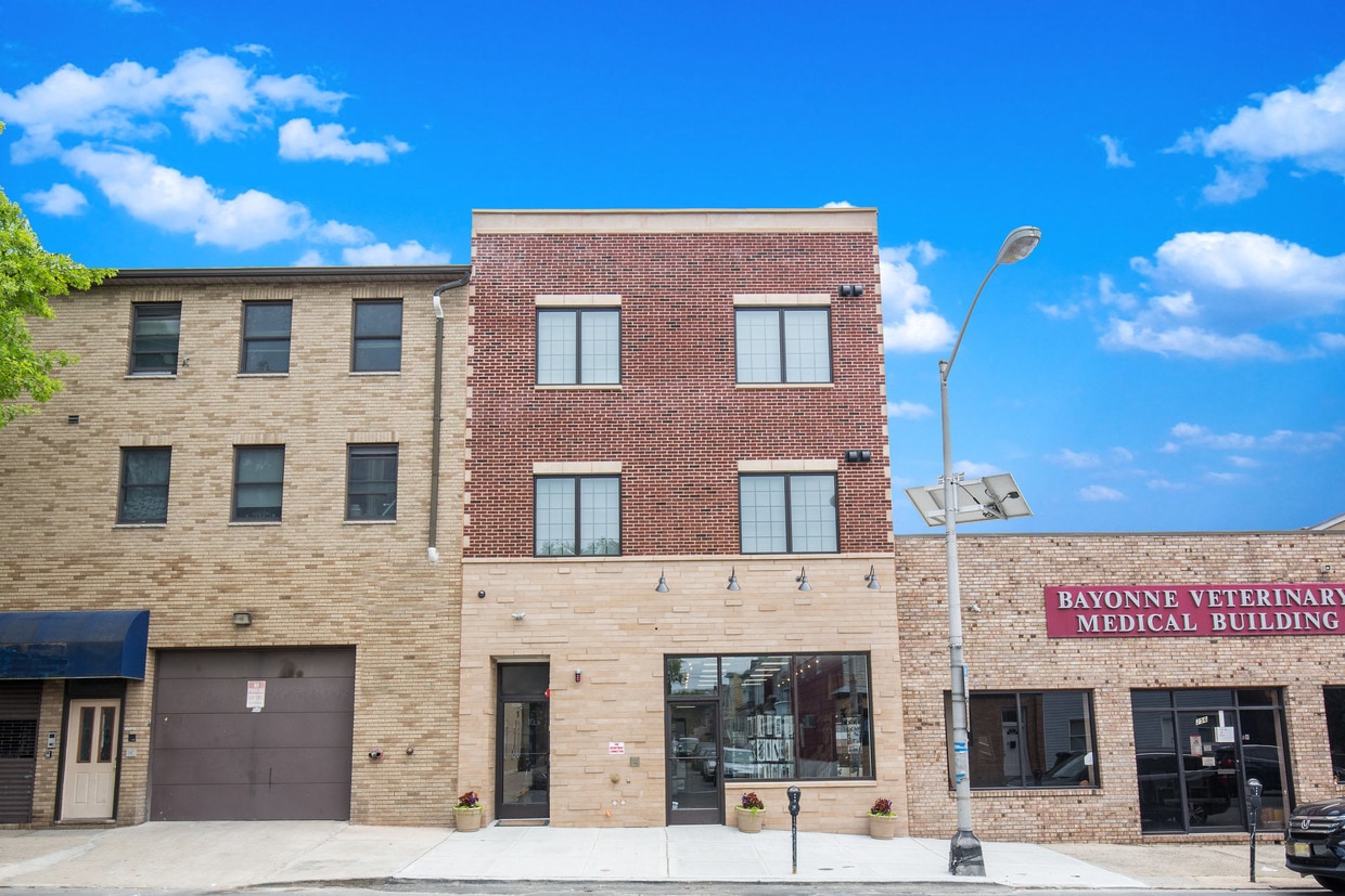 258 Broadway, Bayonne, NJ 07002 Apartments in Bayonne, NJ