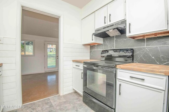 Foto del edificio - 481 Broome Rd NW