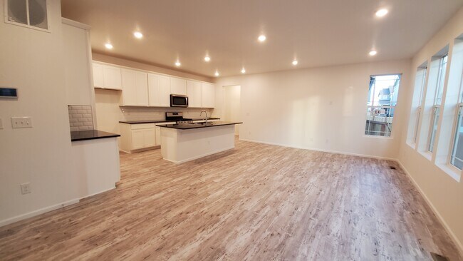 Building Photo - 11393 Iron Ore Ct