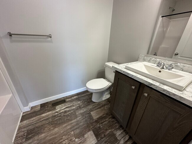 Foto del edificio - 517 Spanish Oak Ln
