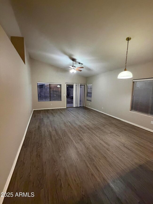 Building Photo - 1785 E Appaloosa Rd