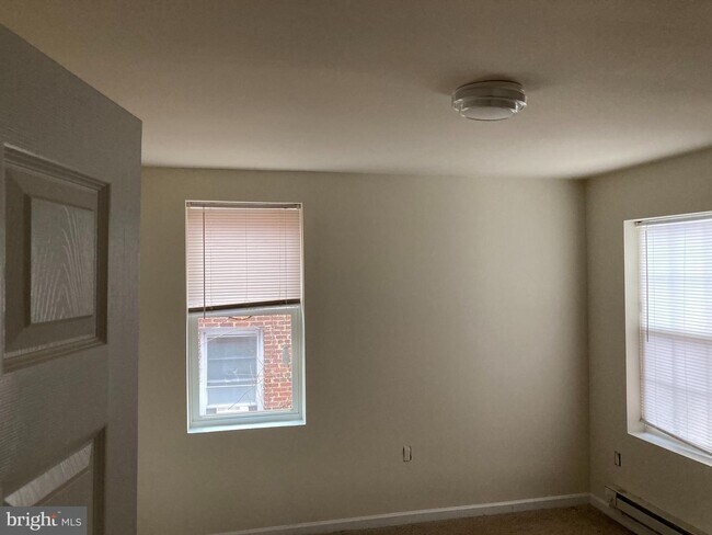 Foto del edificio - 4016 S Capitol St SE