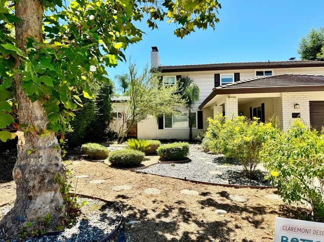 Building Photo - 454 Mt Carmel Dr