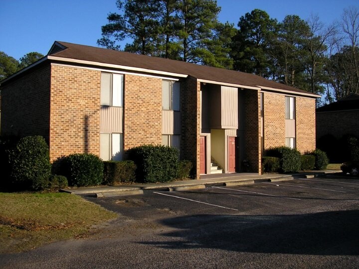 Primary Photo - Ravenwood