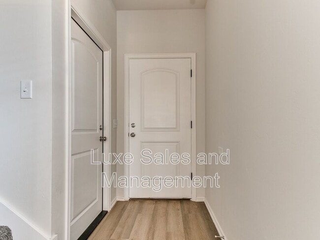 Building Photo - 10530 Harvest Moon Ave