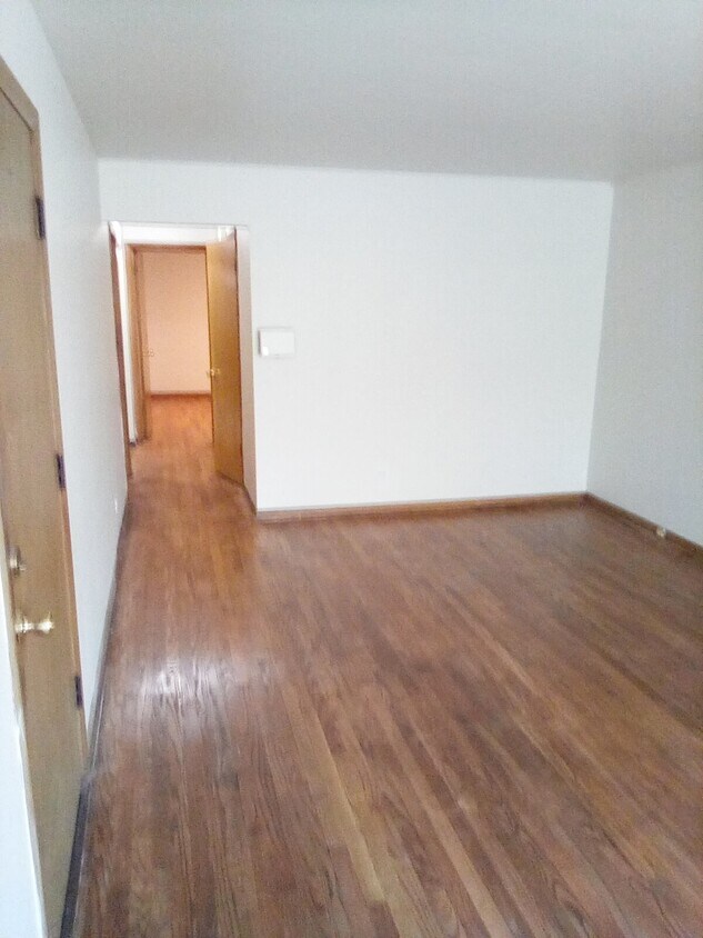 Primary Photo - 6317 W Fullerton Ave
