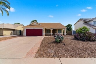 Building Photo - 4221 E Everett Dr