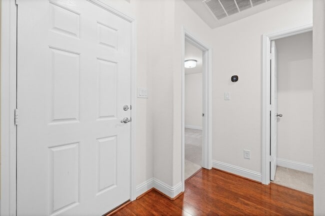 Foto del edificio - 422 Stoneridge Dr