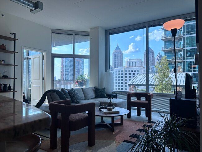 Foto del edificio - 923 Peachtree St NE