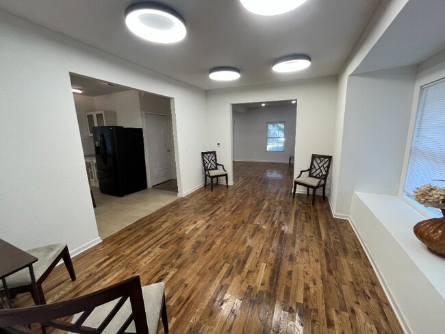 Foto del edificio - 3308 Benton Blvd