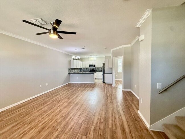 Foto del edificio - Immaculately updated 3/2.5 Three-Story Maitland Condo in Visconti!