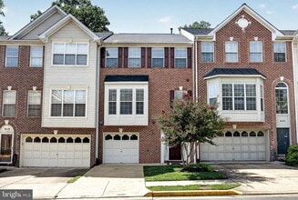Building Photo - 8381 Millwood Dr