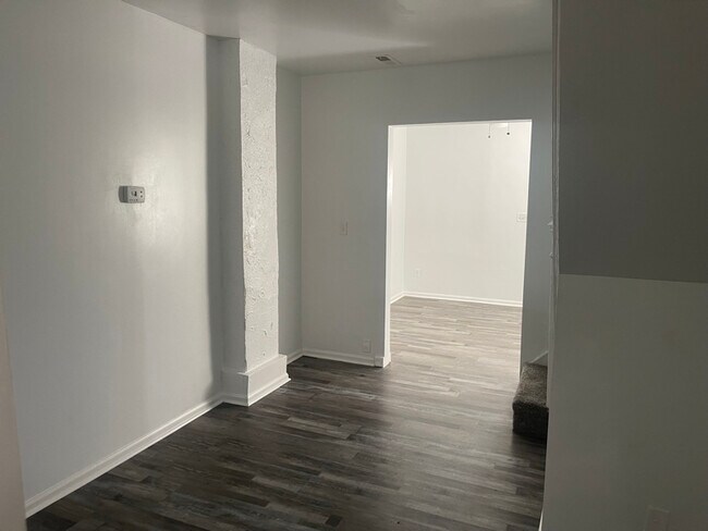 Foto del edificio - 1531 Vine St