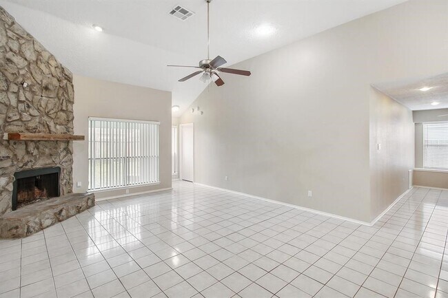 Foto del edificio - 16834 Applecross Ln