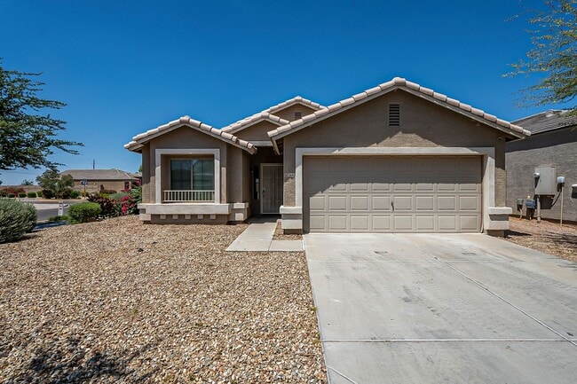 Building Photo - Spacious home in Grayson Square!