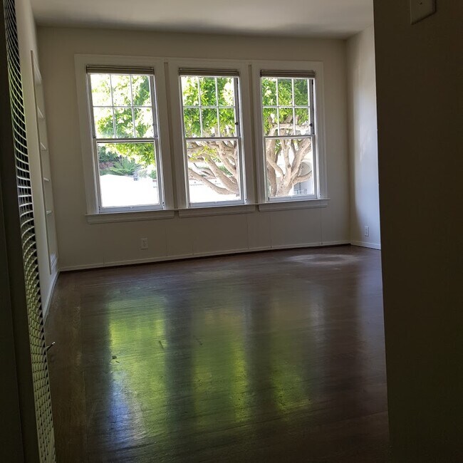 Foto del edificio - 1906 Green St