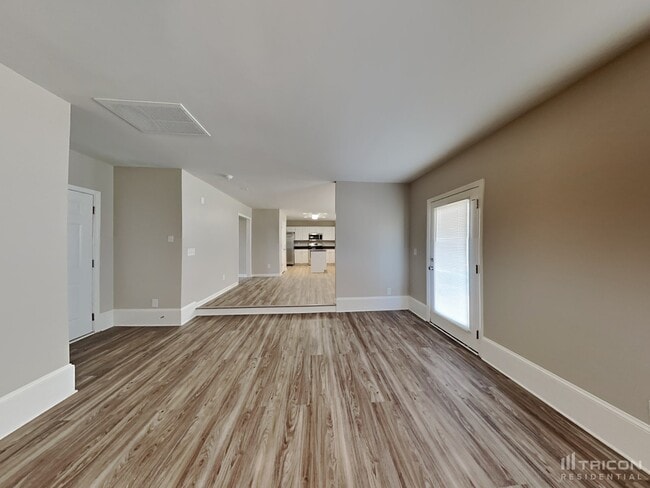 Building Photo - 1916 Lexington Ave