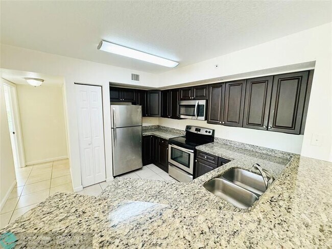Building Photo - 4021 San Marino Blvd