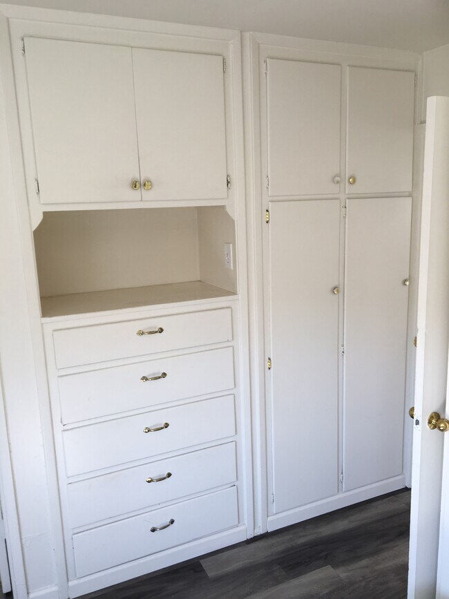 built in dresser in bedroom - 6 62nd Pl
