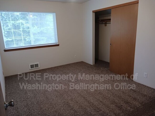 Building Photo - 2830 Valencia St