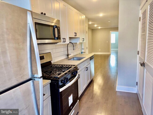 Foto del edificio - 5334 Cedar Ave