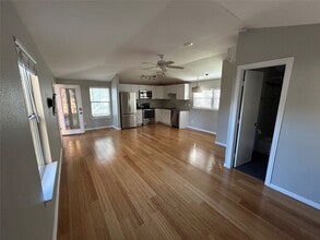 Building Photo - 4019 Ascot Ln