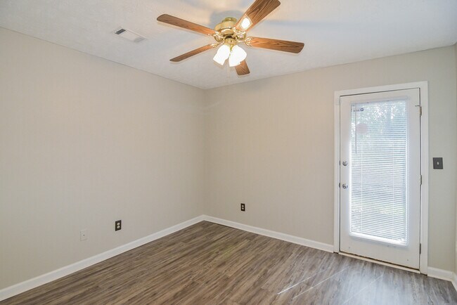 Building Photo - Gorgeous 3 Bedroom in Montgomery