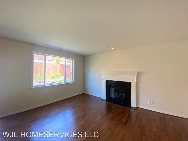 Foto del edificio - 4 br, 3 bath House - 4407 229th Pl SE WA
