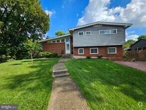 Building Photo - 1107 N Pegram St