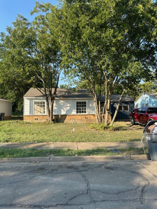 Building Photo - 1501 Sheppard St