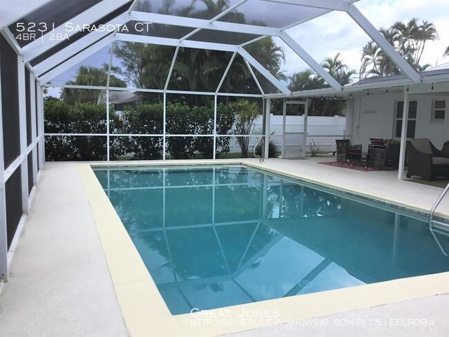 Building Photo - 5231 Sarasota Ct