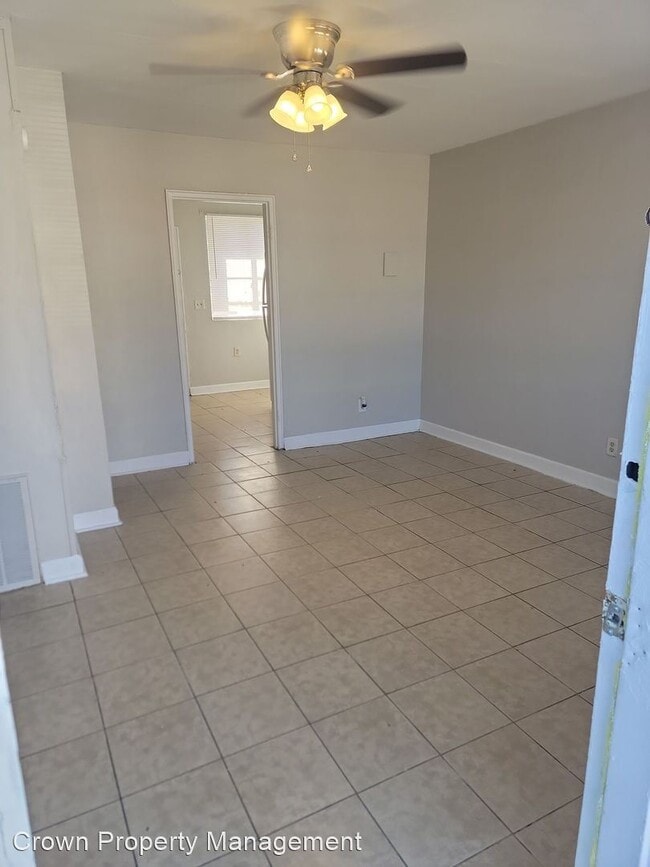 Building Photo - 2 br, 1 bath House - 743 A Shull Street
