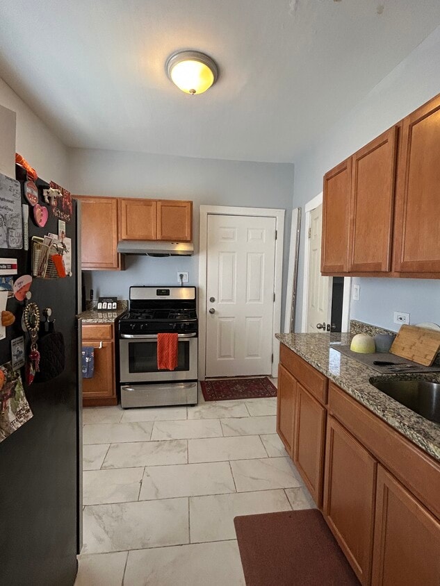 Primary Photo - 4705 N Artesian Ave