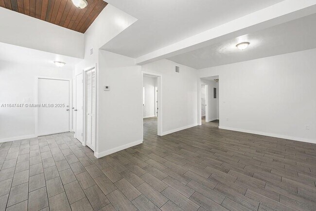 Foto del edificio - 1604 SW 9th St