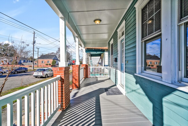 Photo - 205 S 11th St House